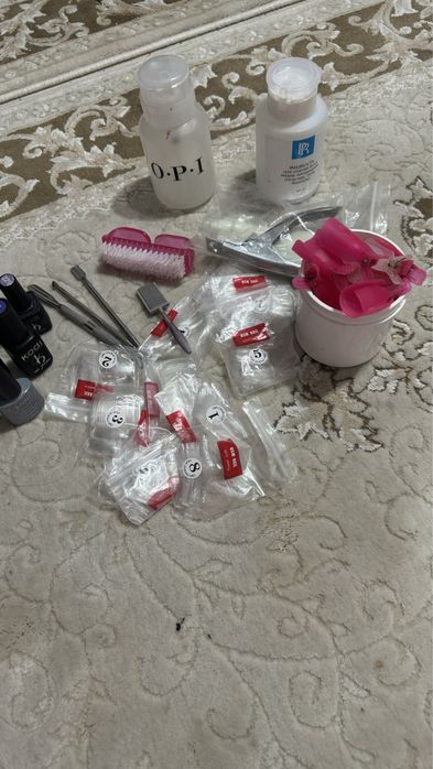 Продается Гелевые лаки и материалы для маникюра