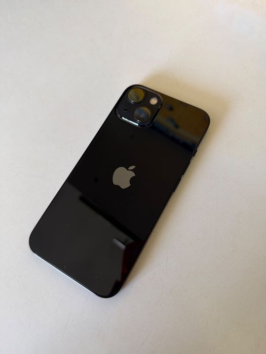 Iphone 13 в хорошем состояний