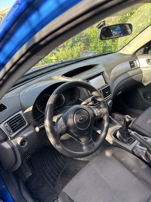 Subaru Impreza Hatchback 2.0R