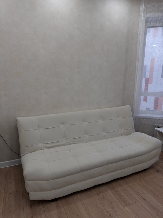Продам диван срочно