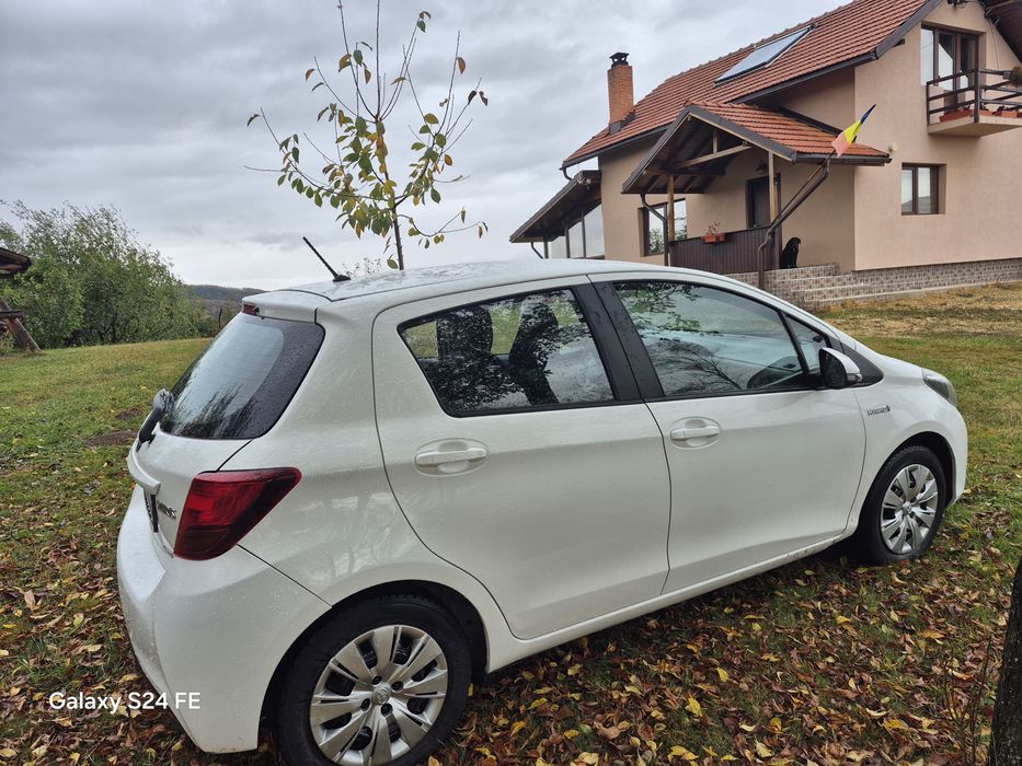 TOYOTA Yaris 2017 — imagine 3
