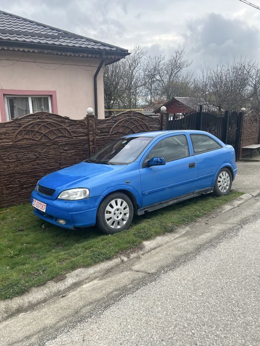 Vând sau dezmembrez