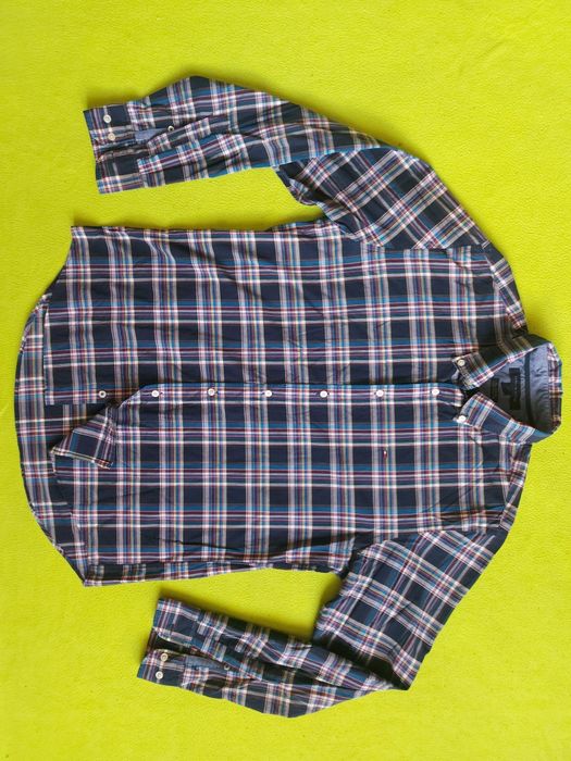 Tommy Hilfiger-L-Оригинална