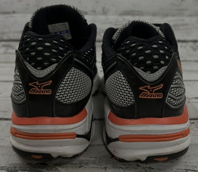 Vand adidași Mizuno Inspire 7