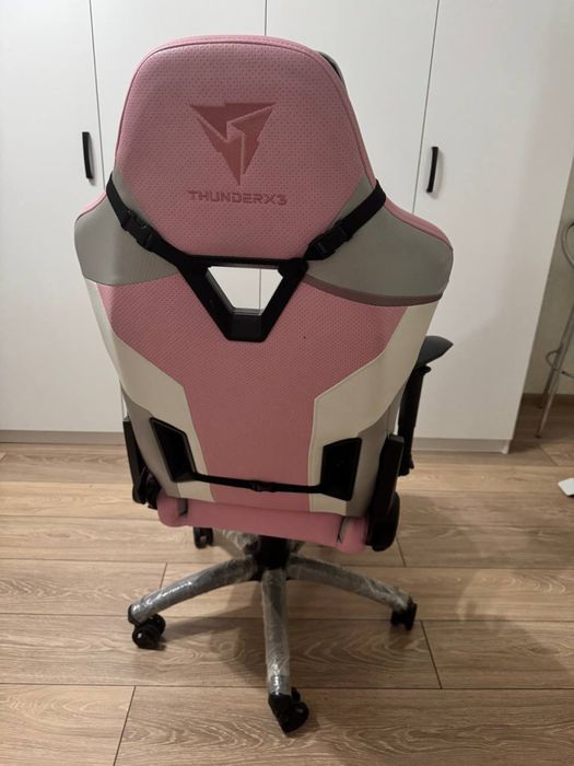 Стол и стул почти новые