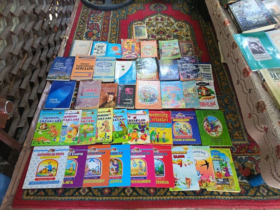 Продаются книга,есть коллекционные,хорошое состояние