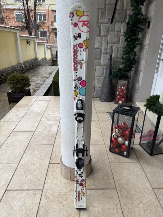 Ски, обувки за ски, каски и щеки