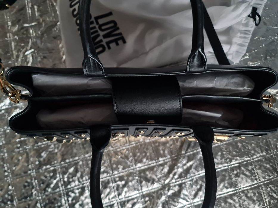 Дамска чанта LOVE MOSCHINO..