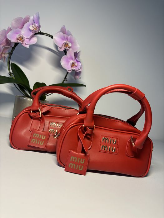 geanta miu miu rosie