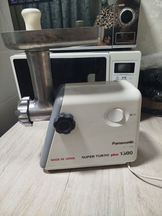 Продается электромясорубка Панасоник