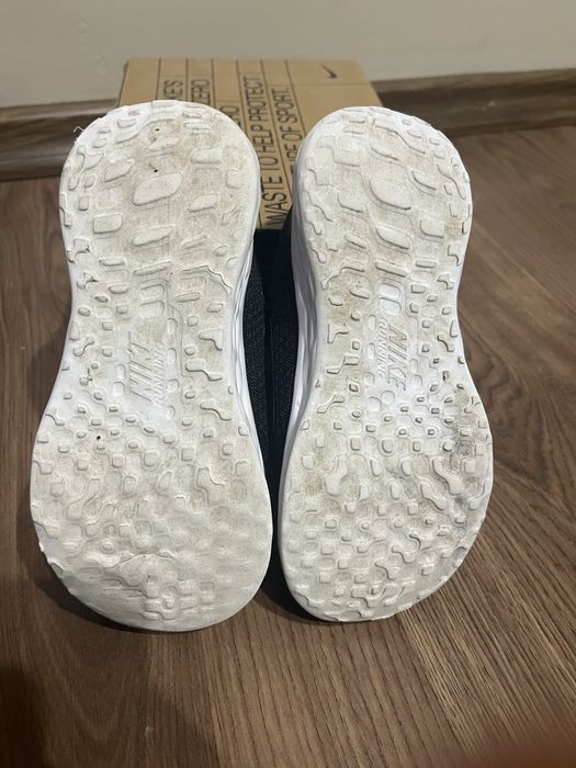 Маратонки Nike Revolution 26 номер