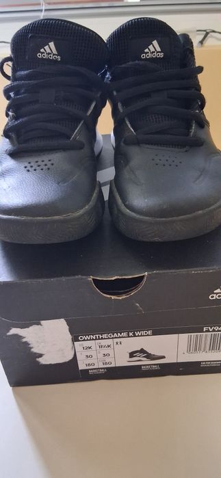 Маратонки Adidas