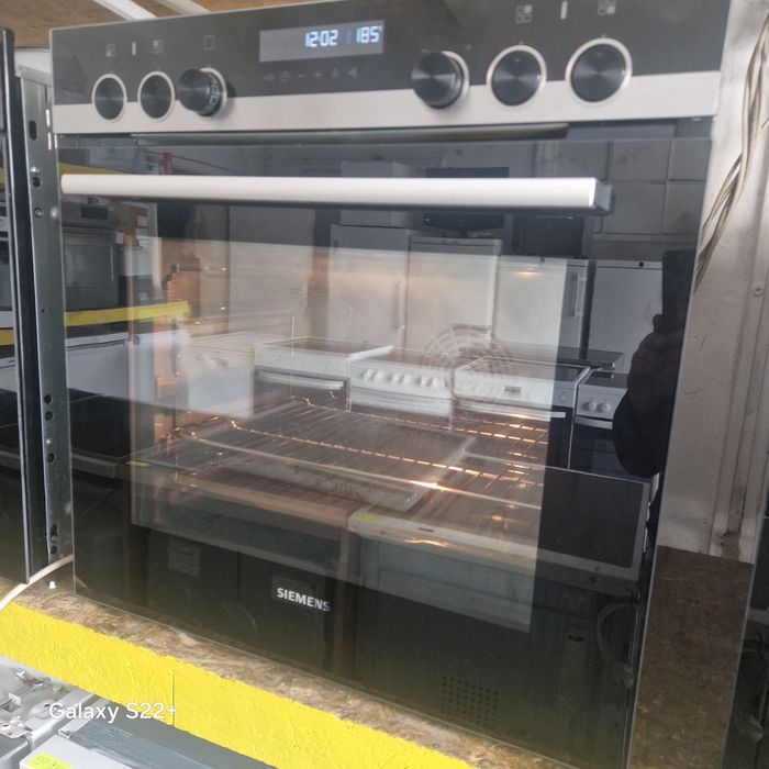 Комплект фурна и плот за вграждане SIEMENS Pyrolyse Induction