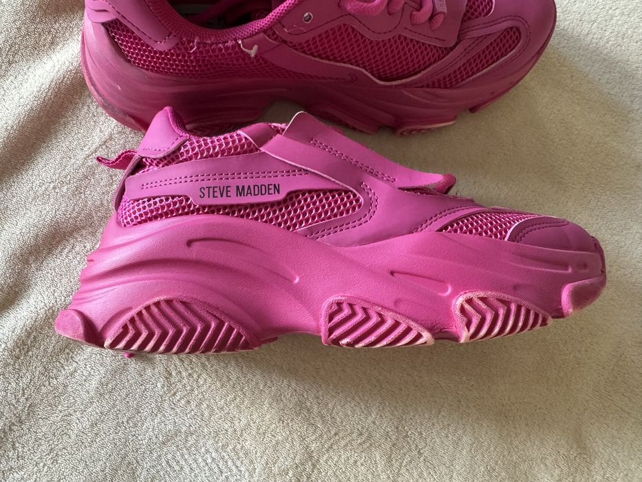 Маратонки Nike Air Max 270 36.5 и Steve Madden fuchsia фуксия 37