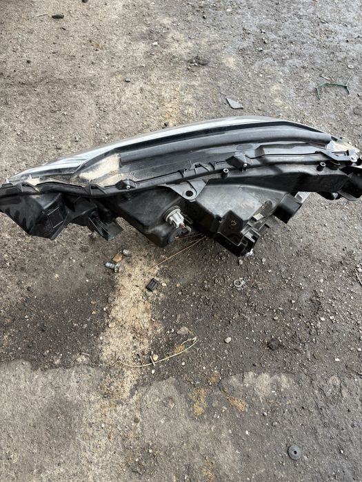 Фар десен за Lexus UX 2021 год.