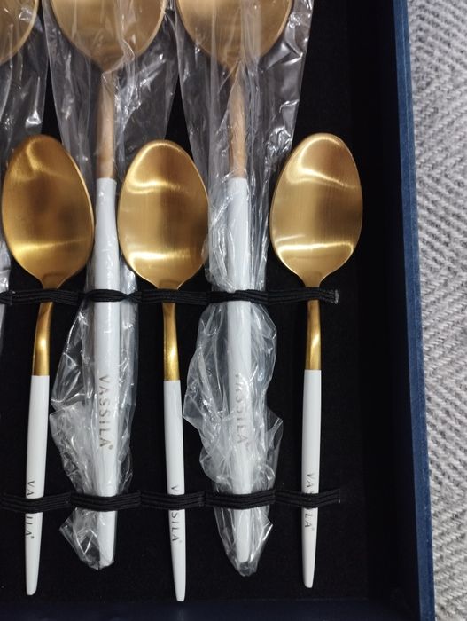 Набор столовых приборов продам