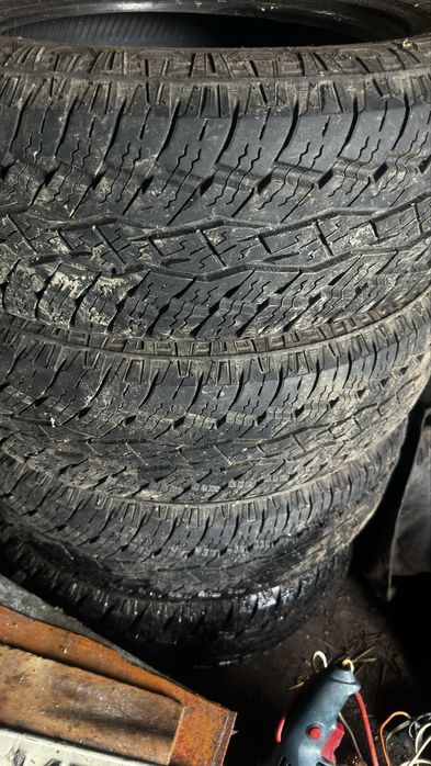 Продам комплект резины r17