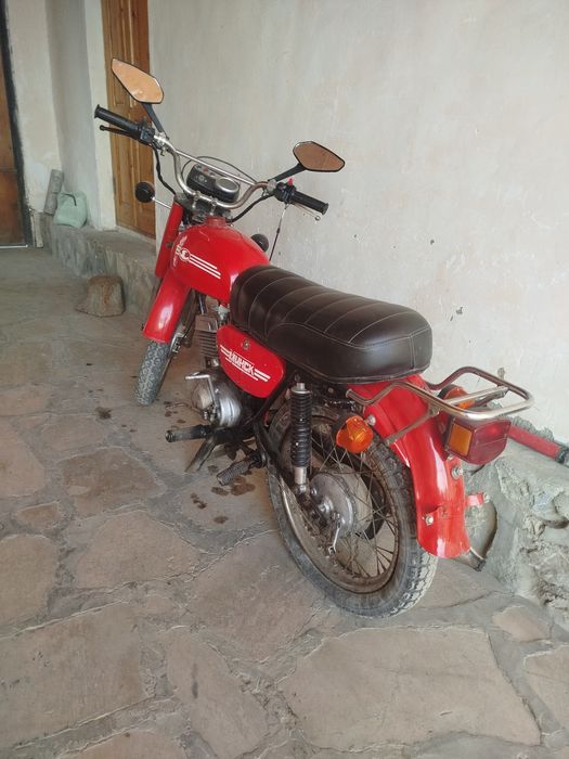 Mototsikl holati yaxshi rangi qizil qolgani telda gaplashamiz