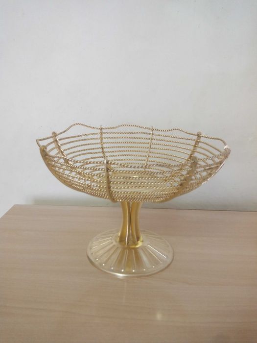 Ваза металлическая для фруктов