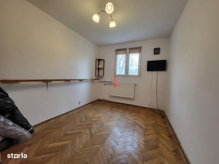 H-4 Camere  Fix Langa Metrou, Scoala Si Parc