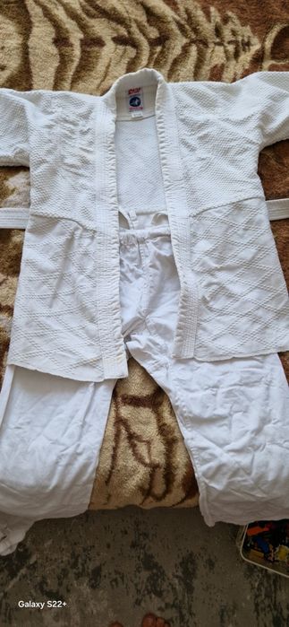 Продам кимоно 1000тг