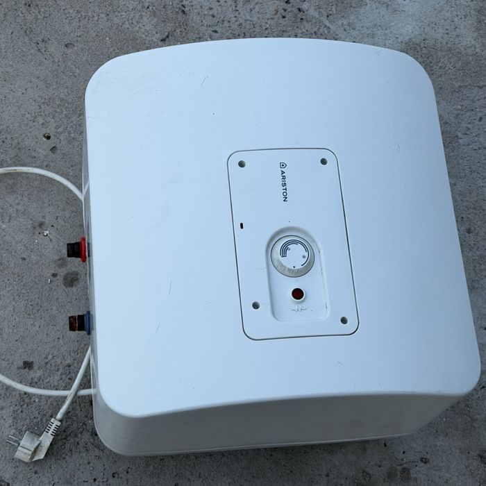 Ariston 30L бойлер, водонагреватель