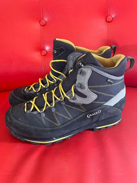 Bocanci munte AKU Trekker Lite III Gore-Tex Vibram barbati marimea 47