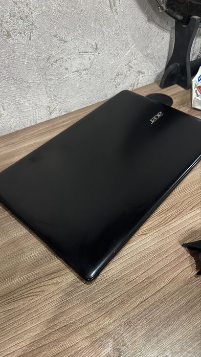 Ноутбук Acer Aspire E1-570 + зарядка