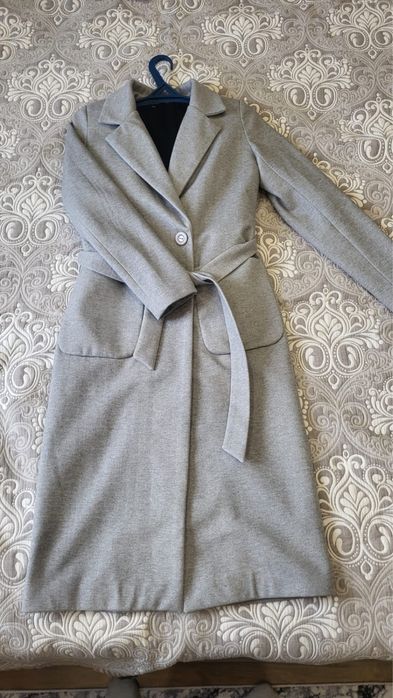 Продам пальто размер 42-44