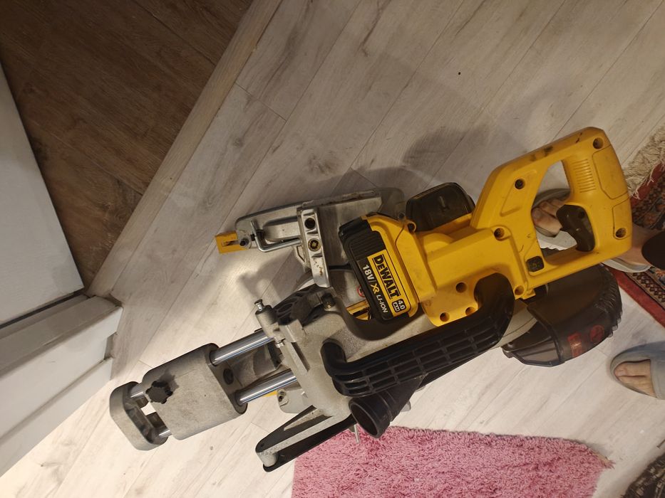 Circular de banc Dewalt dcs365 18v
