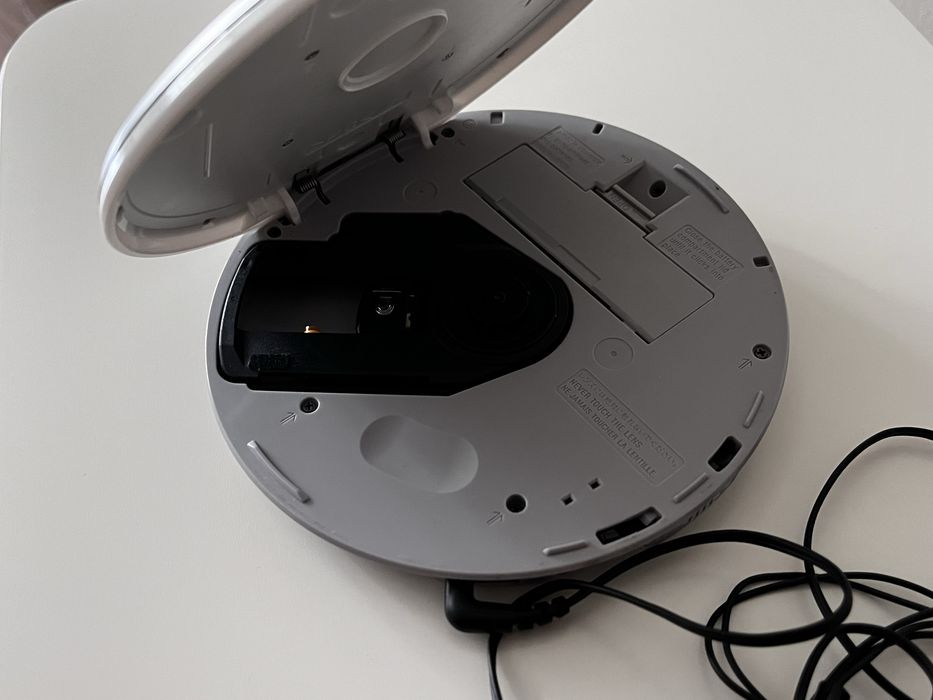 Walkman Sony d-ne326ck