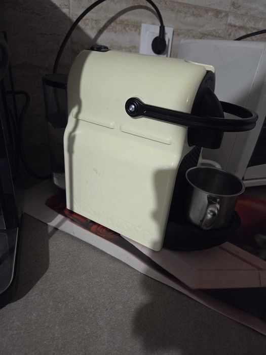 Aparat cafea nespresso  magimix capsule
