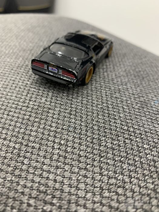 Очень редкая hot wheels pontiac firebird можно снять кузов FNDF