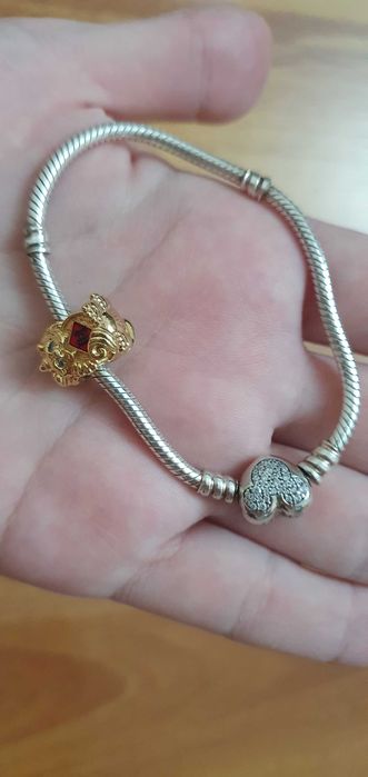 Браслет Пандора с шармом