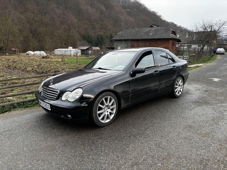 Vând sau schimb Mercedes C220 CDI w203