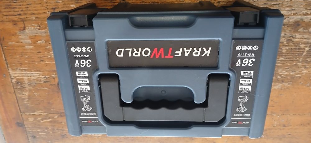 Чисто нов в гаранция ударен гайковерт. KRAFTWORLD.850N/m