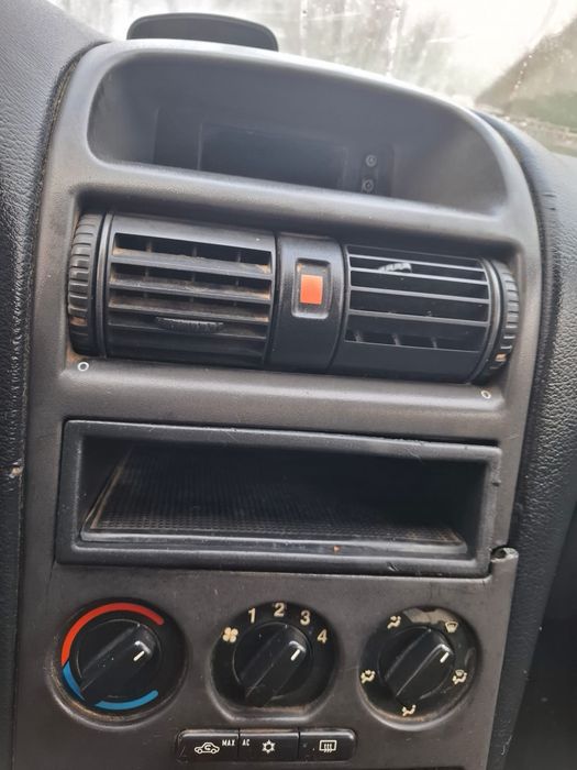 Vand sau schimb opel astra