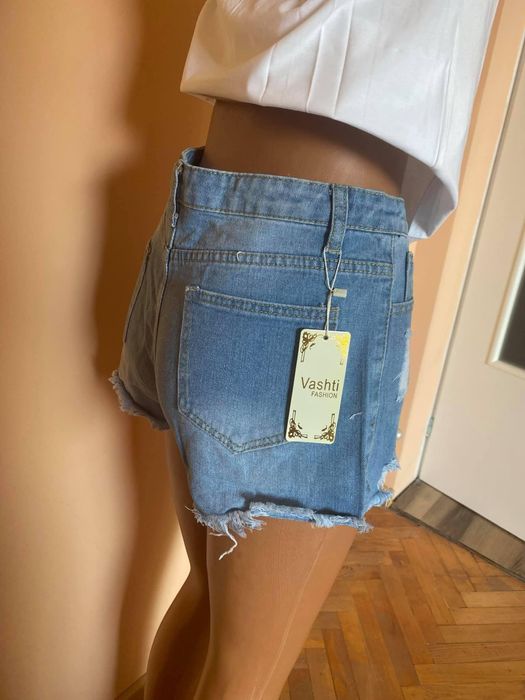 Дамски дънкови къси панталони