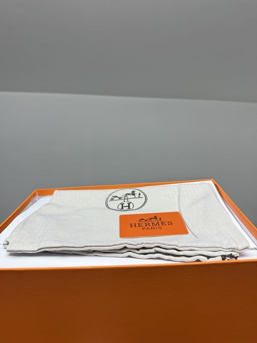 Hermes Trainer Bouncing White