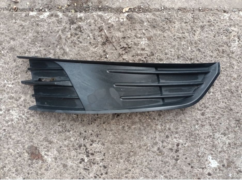 Grila Bara Proiector Fabia 3