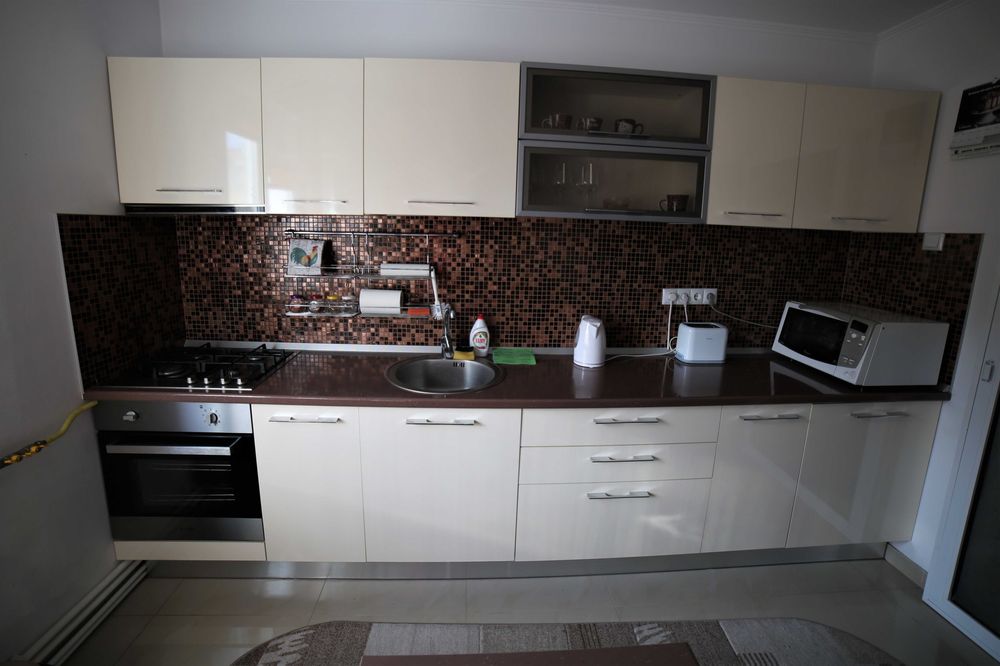 Apartament 3 camere ultracentral(vis-a-vis hotel Delta)