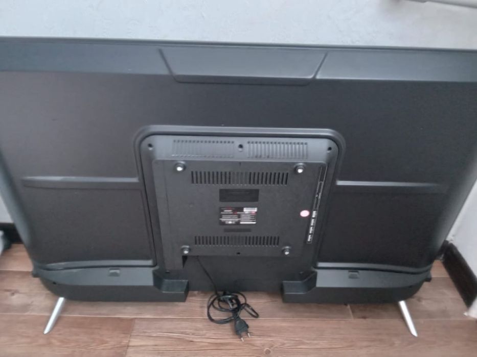 Телевизор Самсунг 109см черный