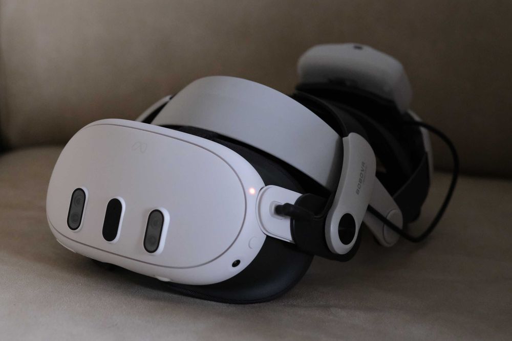 Meta Quest 3 (128gb) + BoboVR + кейс