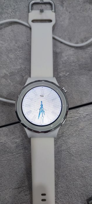 Продам смарт часы Hw3 mini