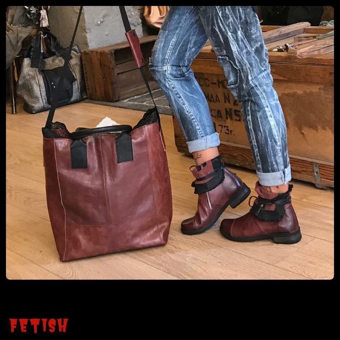 Fetish style! Комплект чисто нови боти и чанта от естествена кожа!