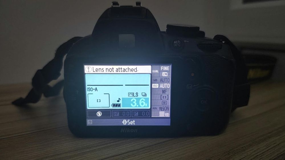 Nikon D3100 Body – Doar 10.300 cadre! Stare excelentă / Ca nou