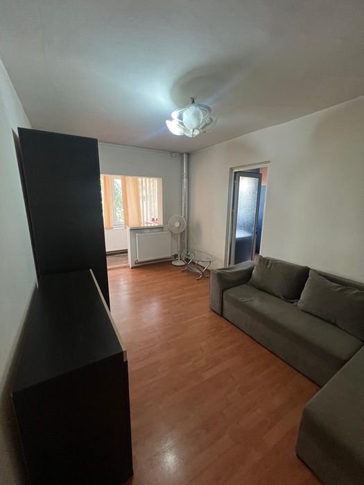 Apartament cu 3 camere , Craiovita Noua- zona George Enescu