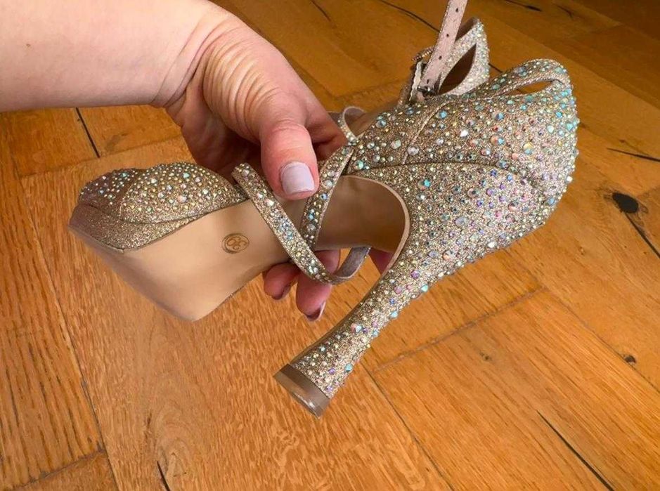 Sandale/pantofi de dans italienesti, ca noi (marime 39)