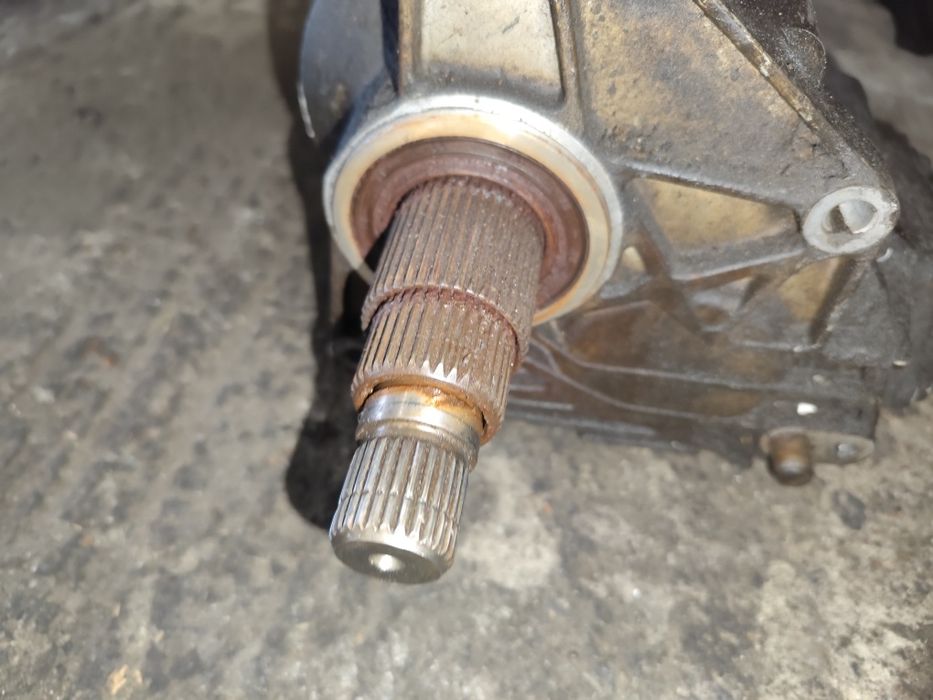 Преден Диференциал -Раздатка-Hyudai santa fe-2005г-2.0d-113кс