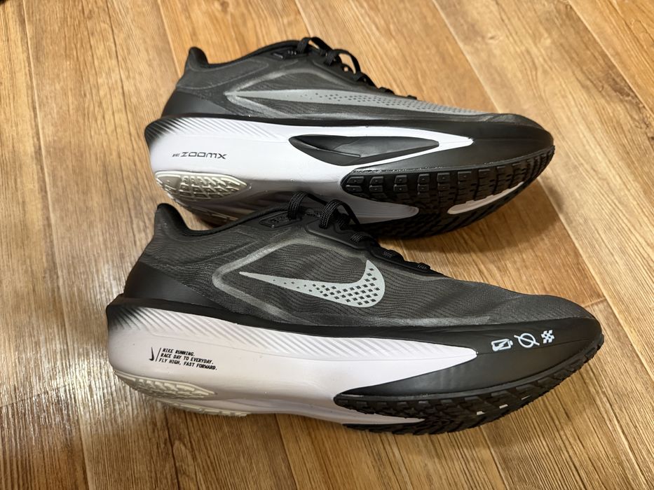 Продам кроссовки найк Nike